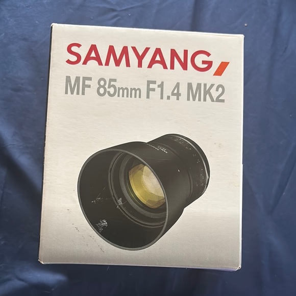 Samya Black 85mm F1.4 Lens for Cameras